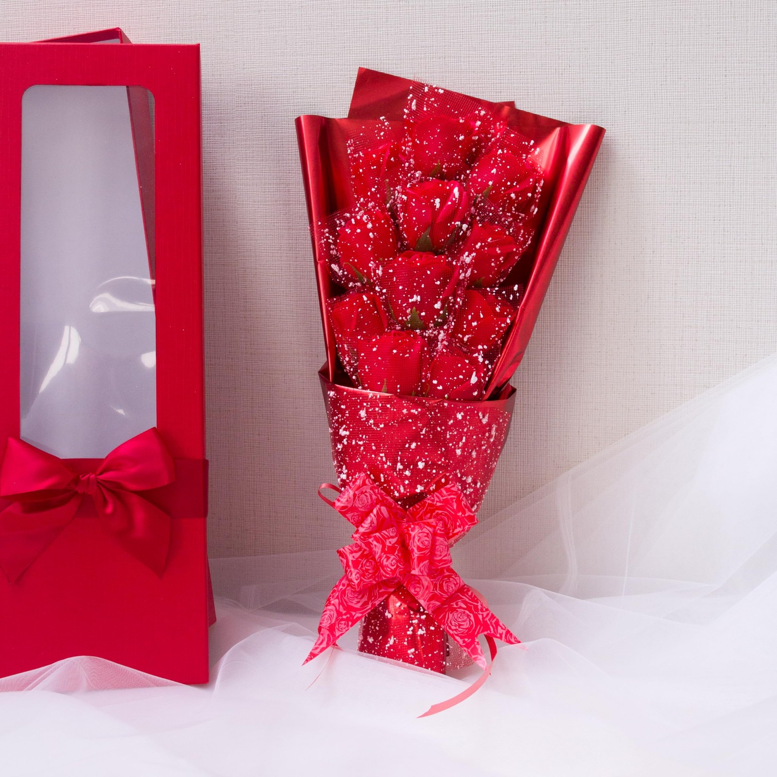 11pcs Scented Forever Rose Bouquet with Gift Box- Birthday Mother’s Day Gradu…