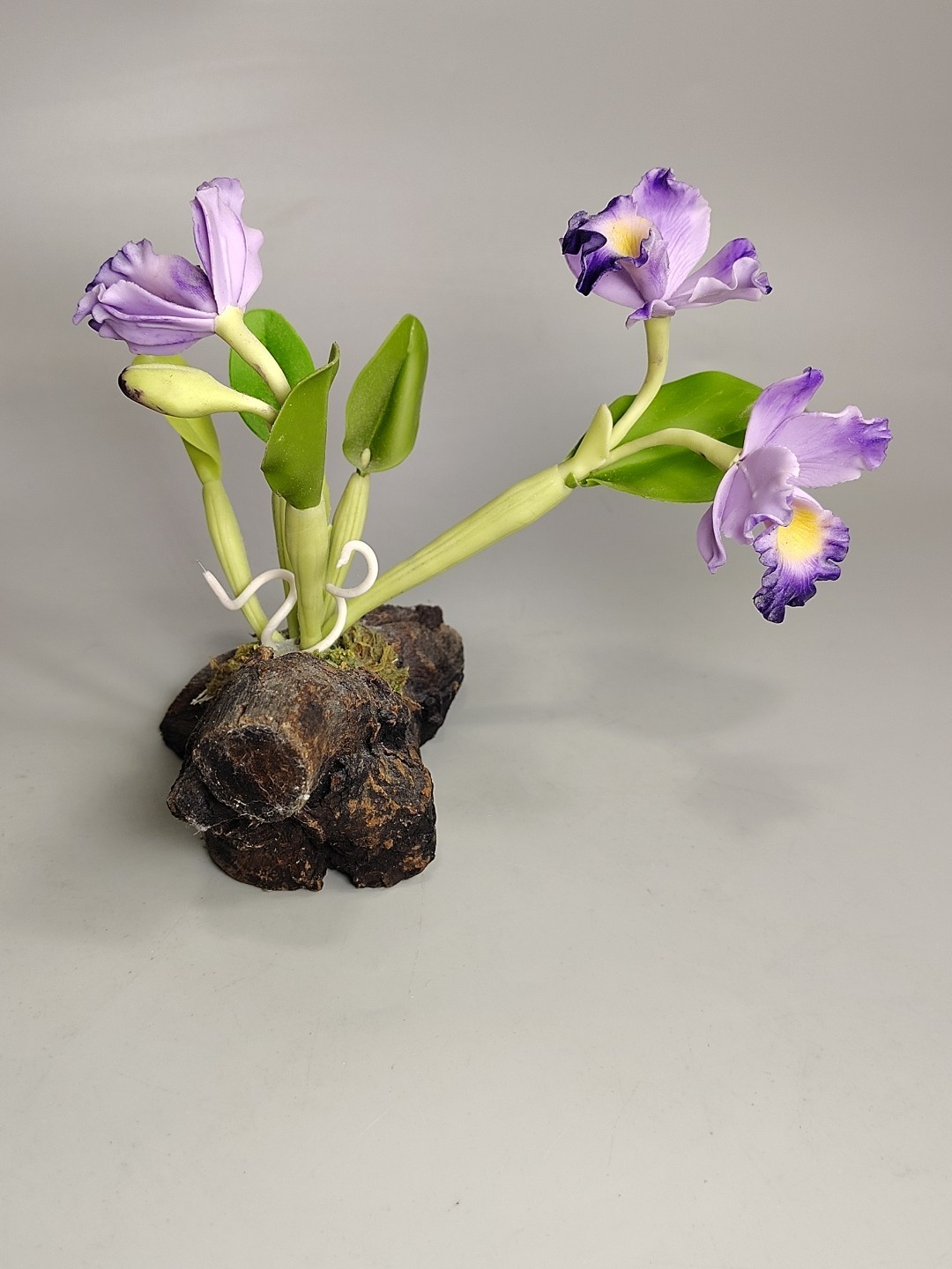 Artificial Realistic Flower Purple Iris Driftwood Moss Decor