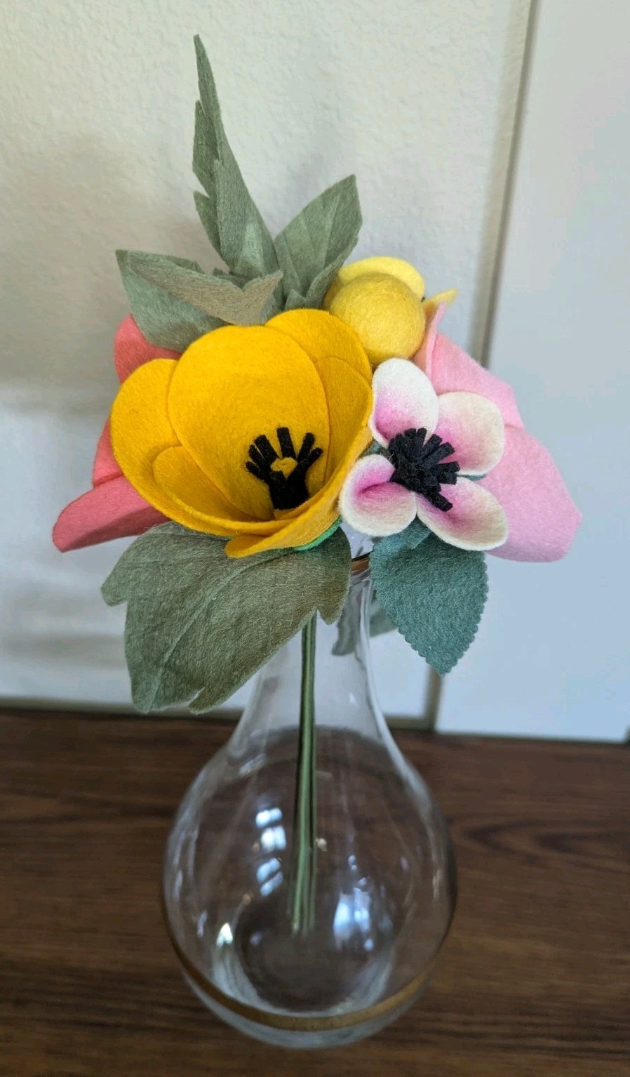 Beautiful Hand Cut Wool Blend Felt Flower Bouquet Gift Wrapped/Great Gift Idea!