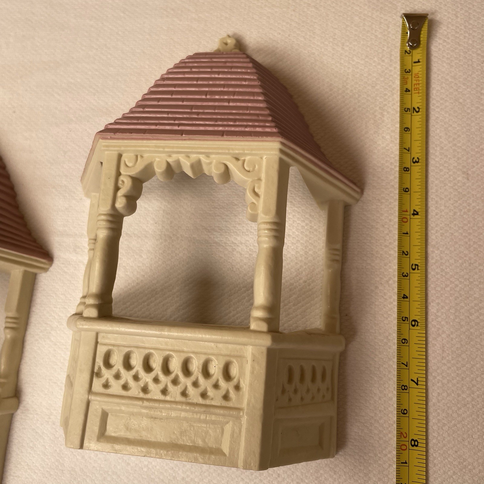 Retro Gazebo Wall Pockets Pair Vintage Cream Pink Plastic 70s Cottagecore Decor