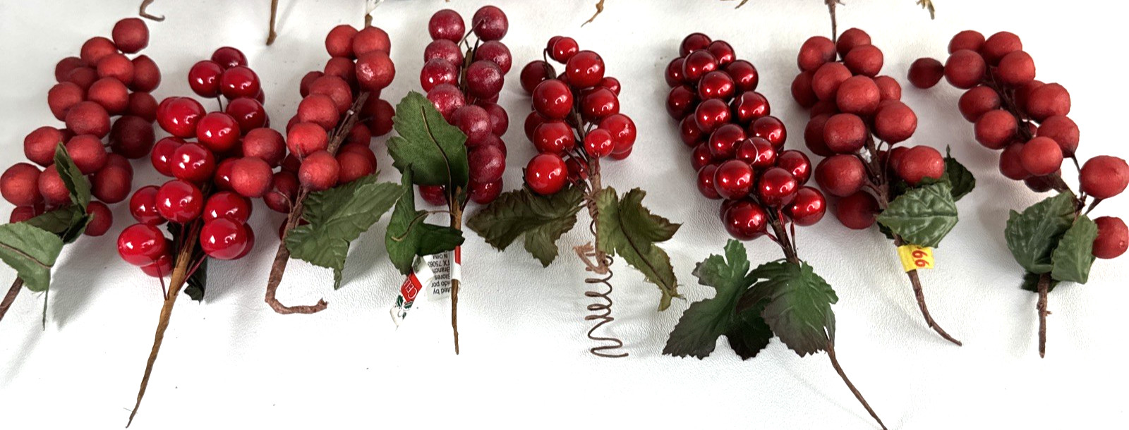 16 Red Berry Picks Stems Floral Christmas Crafts Artificial Decorations 7″