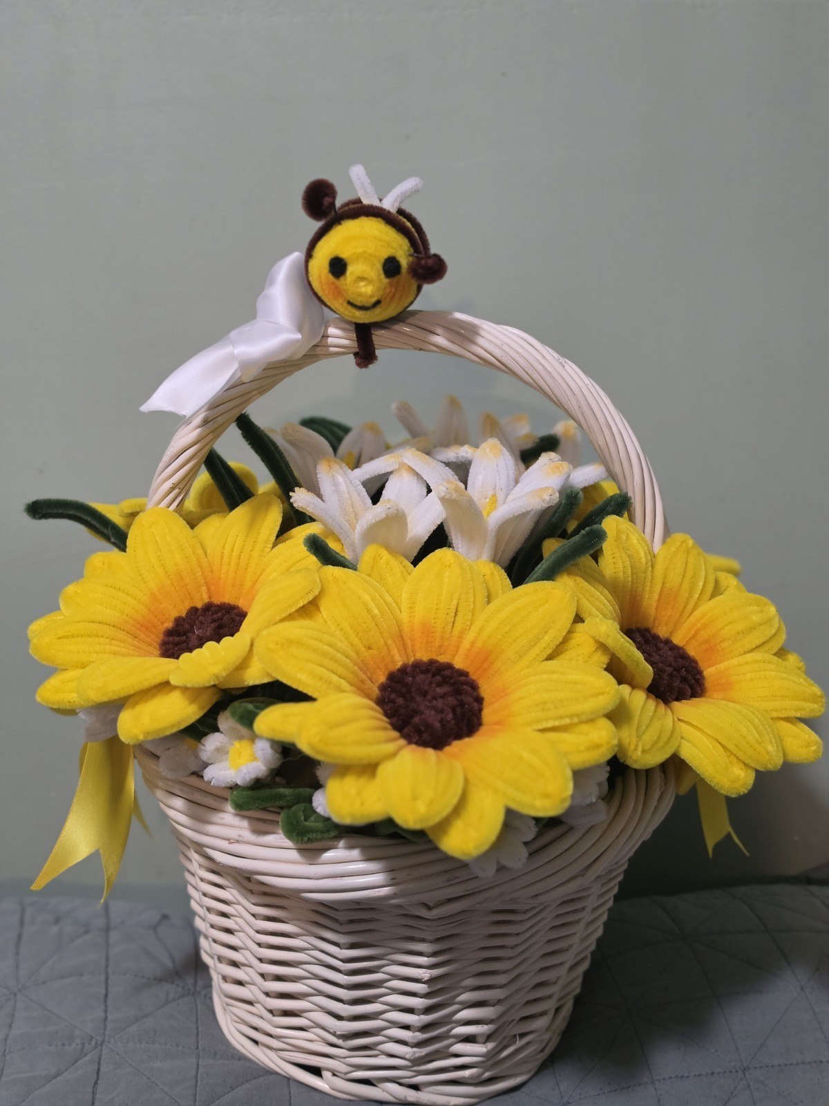 Artificial Yellow & White Sunflower & Daisy Flower Basket Door Decor
