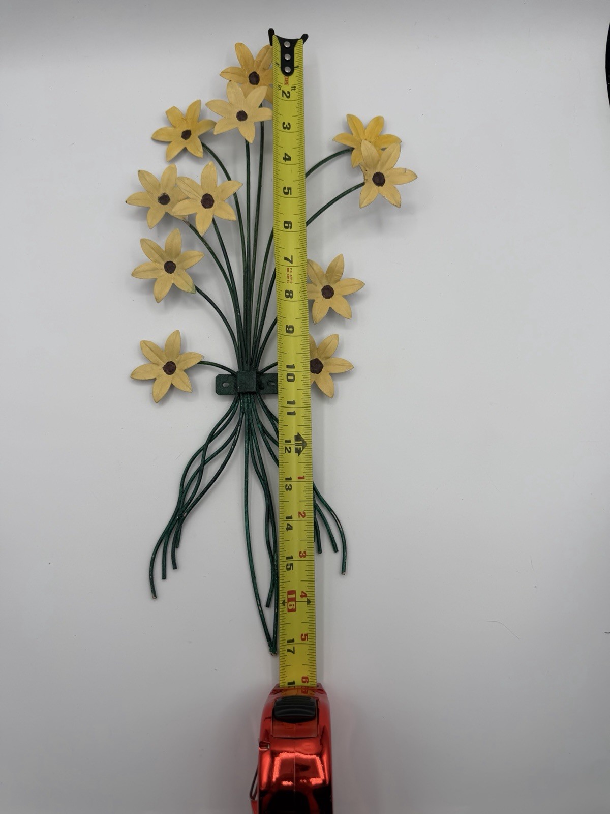 MCM Yellow Daisy Metal Floral Wall Decor Hanging Arrangement 15″ x 9″