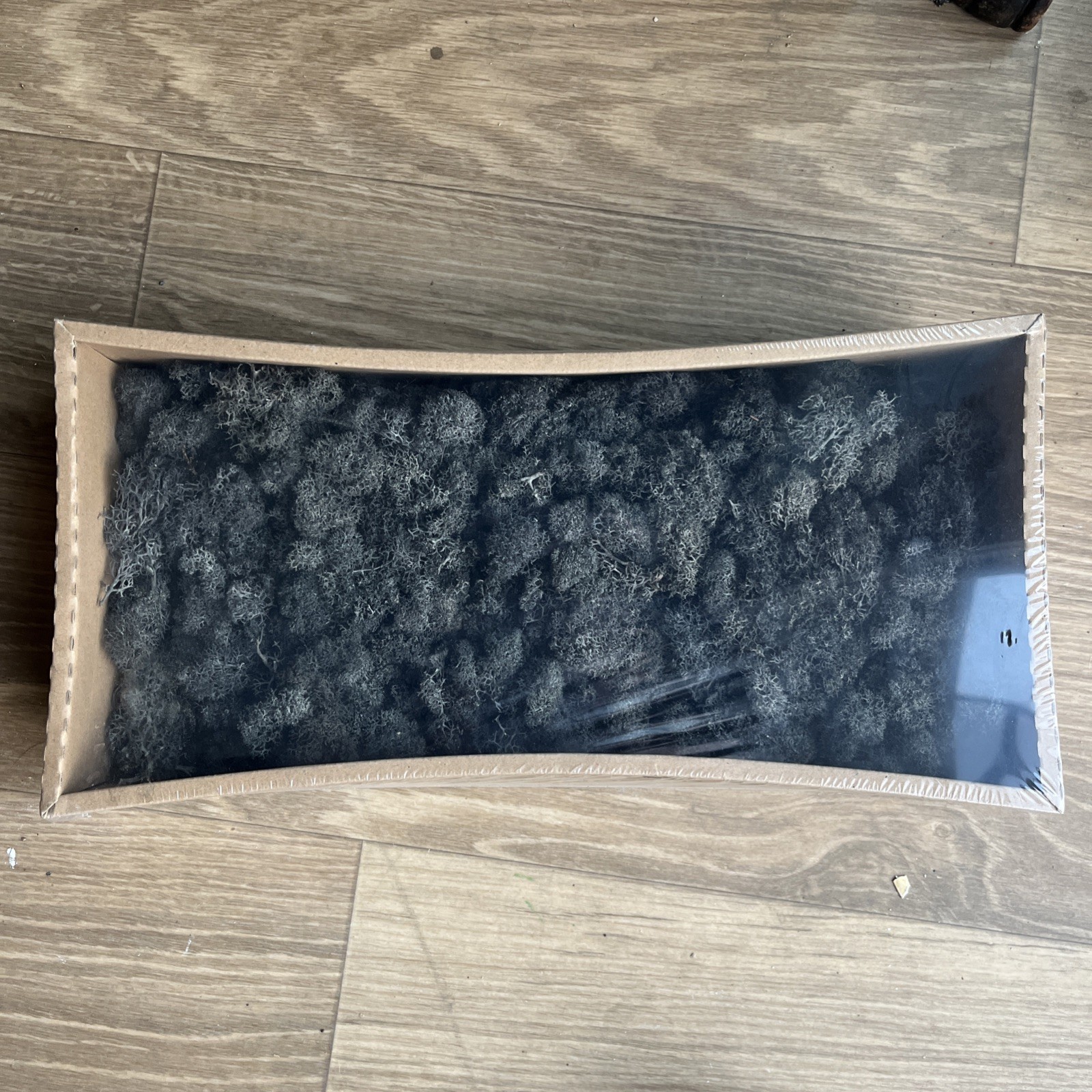 Dark Gray / Black Artificial Moss, 13oz per box, 1 box