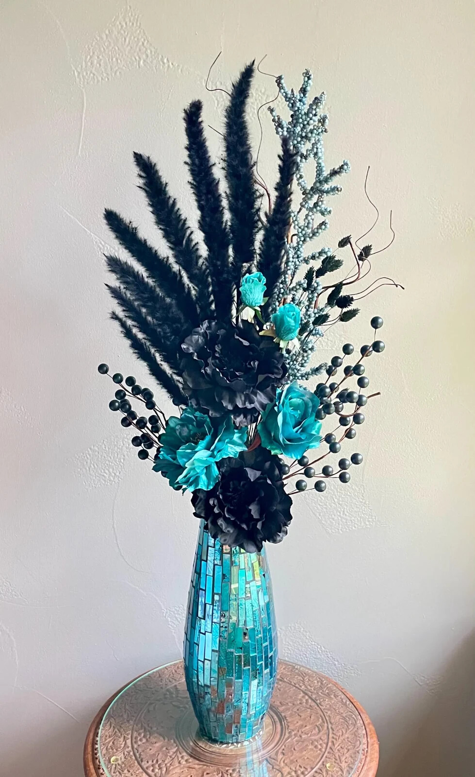 Modern Rose Floral Arrangement: Black & Blue Home Decor, Fancy Table Centerpiece