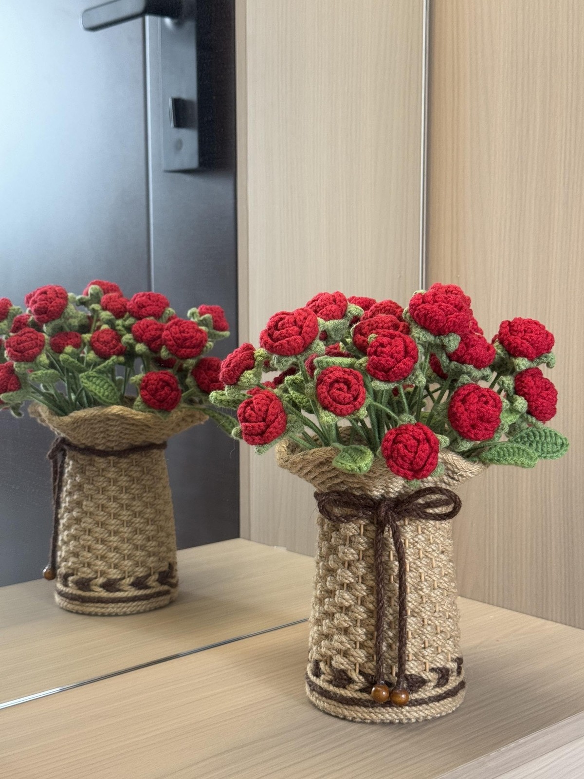 THREEBOY Crochet Red Roses Artificial Flowers Bouquet with Knitted Flower Vas…