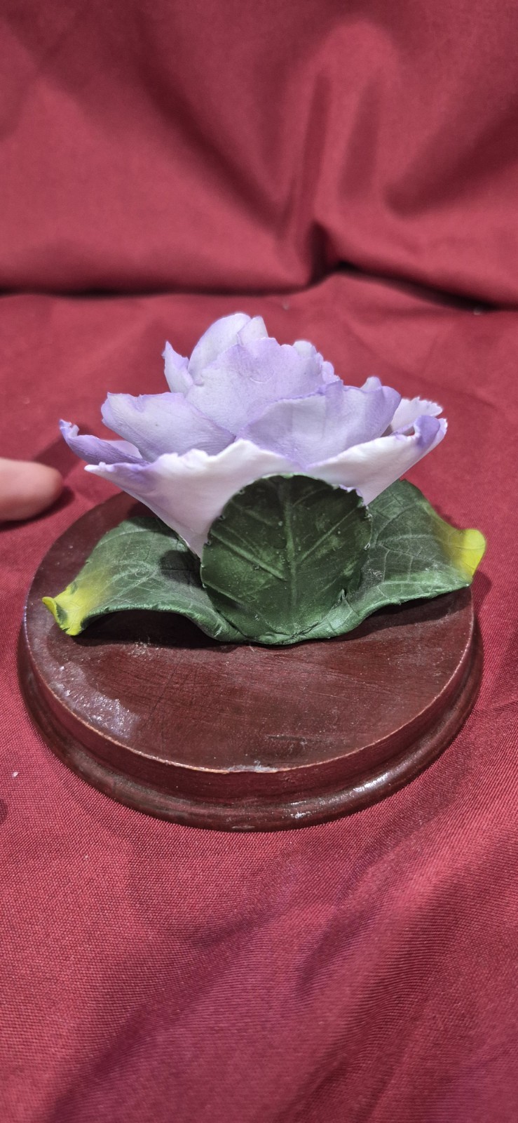 Single Violet Rose On Cherry Wooden Base 3×4″ Floral Home Decore Shelf Sit EUC