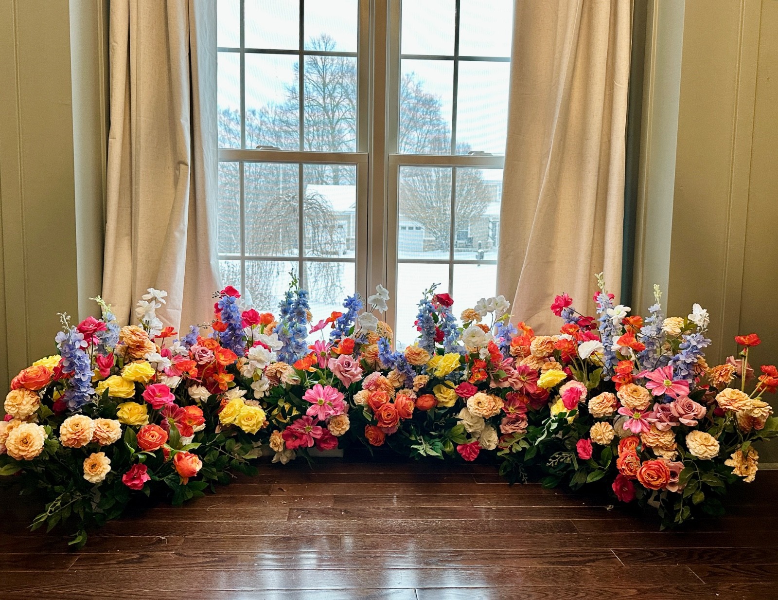 bright faux floral ground arch