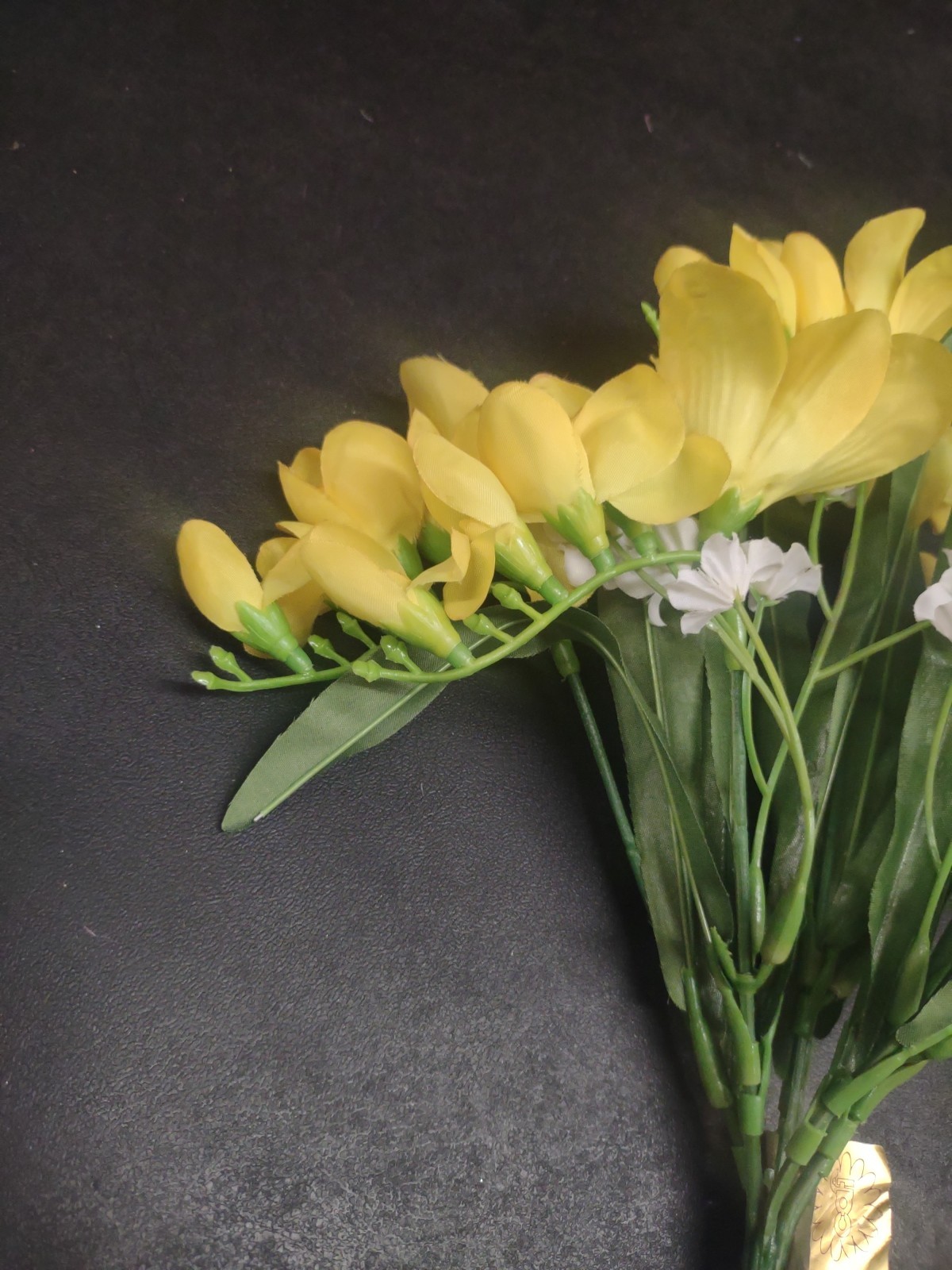 Vintage 10″ Silk Yellow Golden Freesia Bush, 5 Stems, Baby’s Breath & Foliage