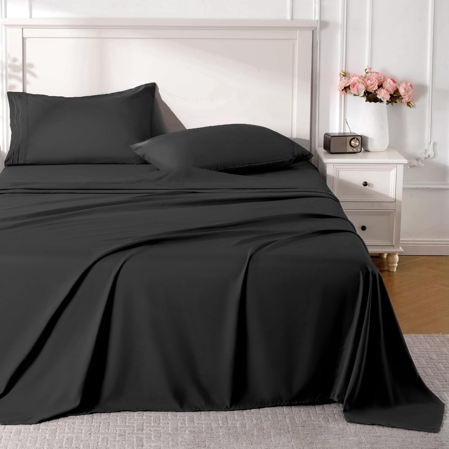 Black Queen Sheet Set, 4 Pieces Soft Bedding Queen Sheet Set, Breathable and Coo