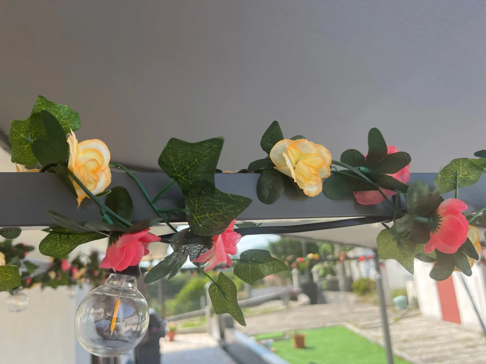 250cm Artificial Rose Garland Flower Vine for Wedding Party Home Wall Decoration