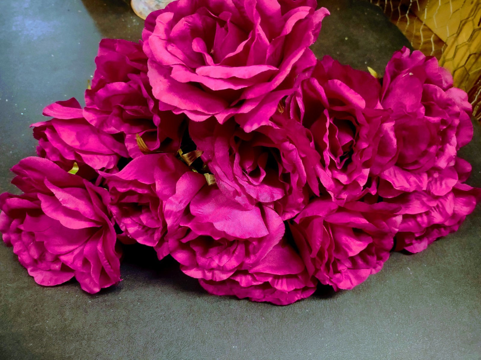 Big Mixed Pearl Rose Bush, Orchid Mauve, Dark Pink Silk 5″ Large Roses 12 Stems