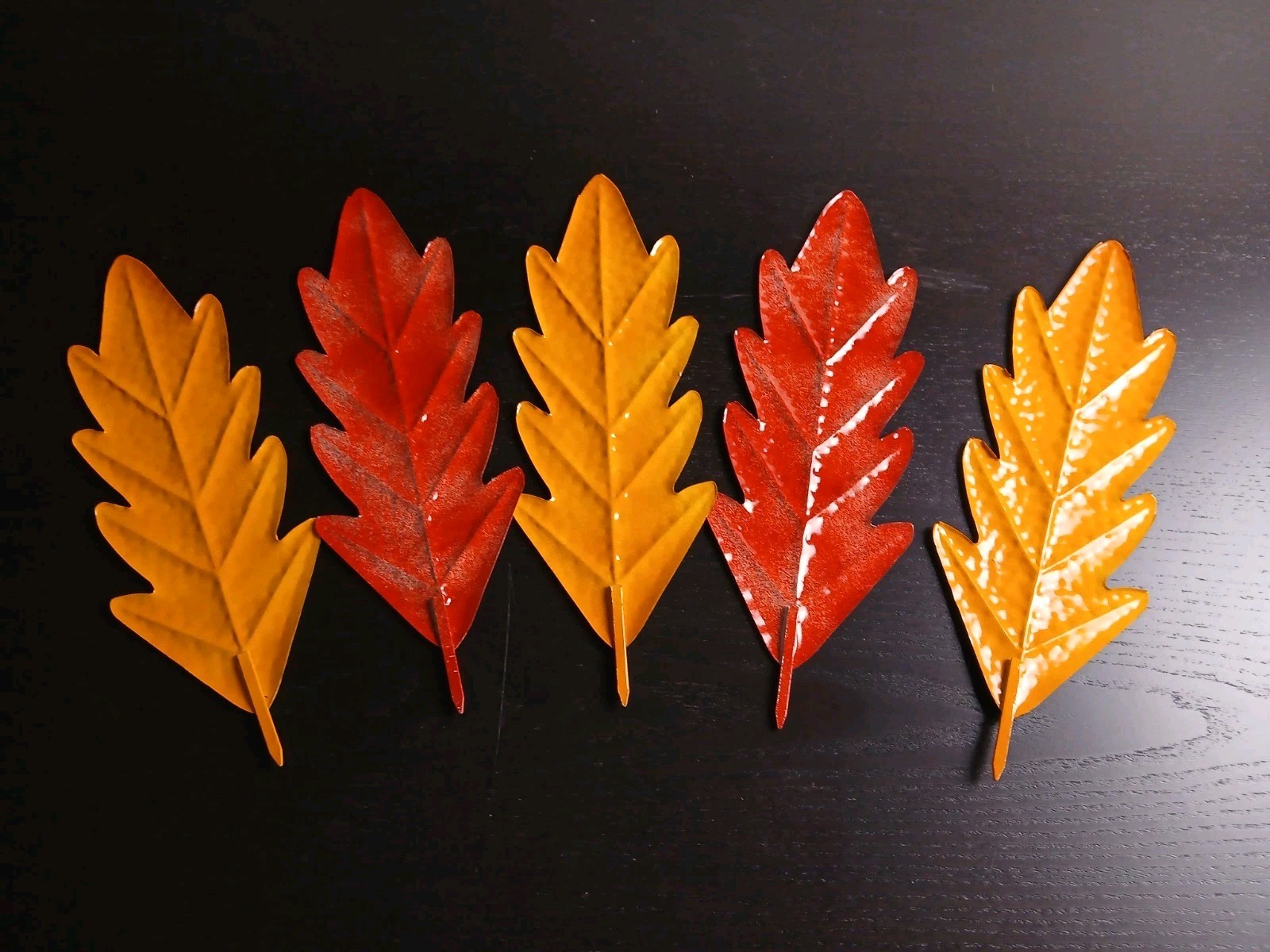Metal 12′ Leaves 6Pcs Leaves Autumn Decor Indoor/outdoor 4′ Wide 2oz Each #1531