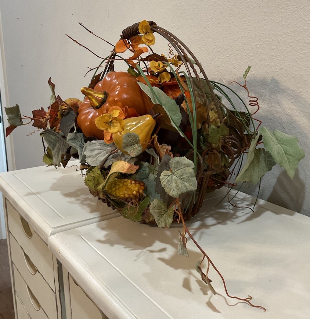 Rustic Metal Basket Fall Leaf Fruit Vegetable Floral Arrangement Centerpiece