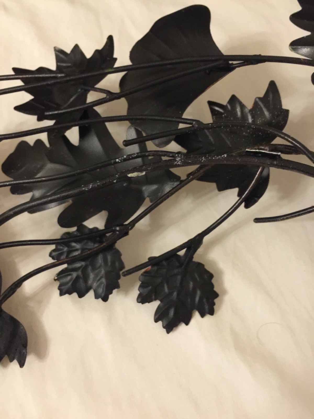 NWD Green Metal Evergreen Enterprises Leaf Wreath Wall Decor 20” H X 18” W