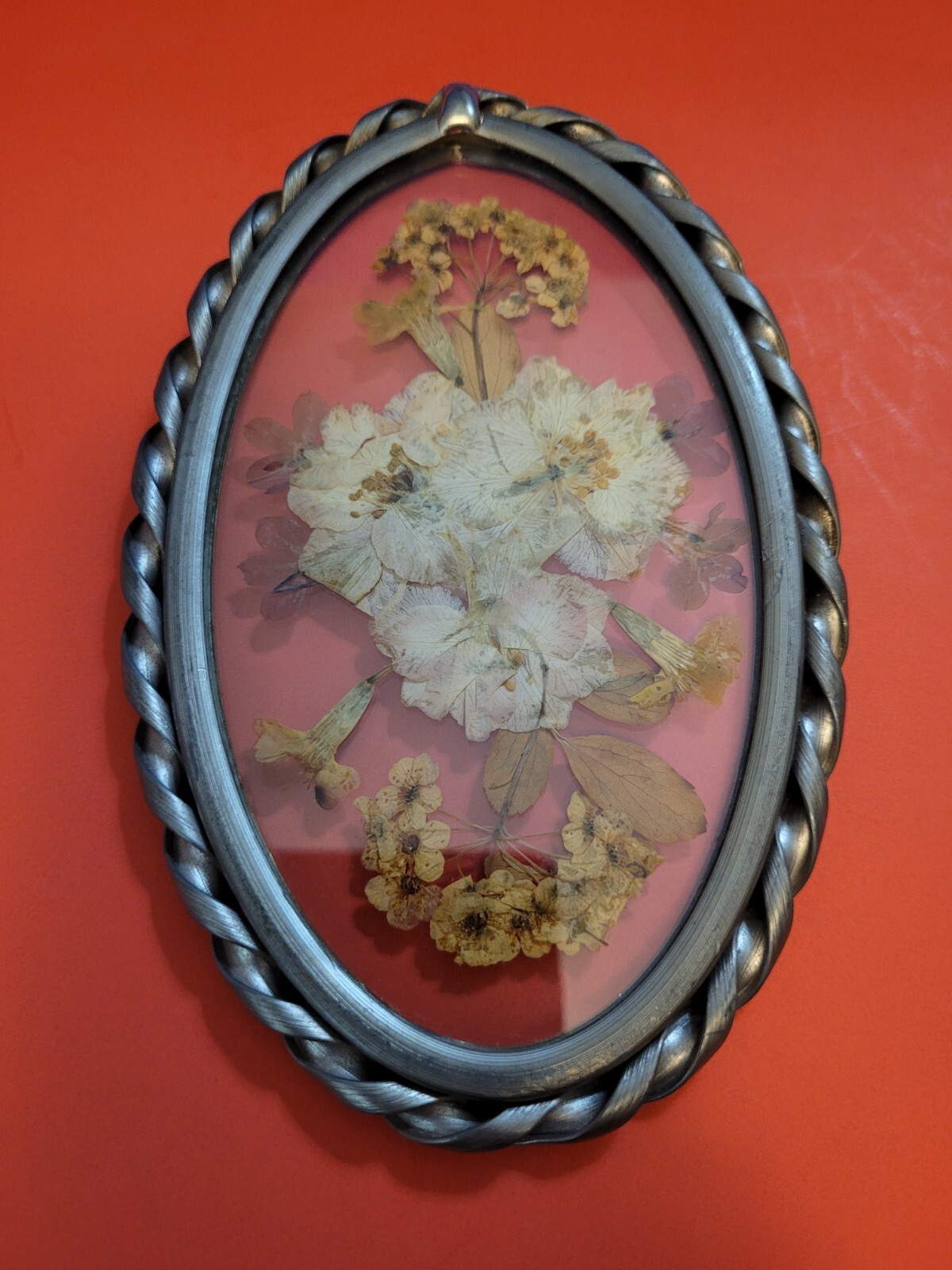 Lasting Impressions Real Pressed Flowers in Glass Oval Metal Frame Suncatcher 6”