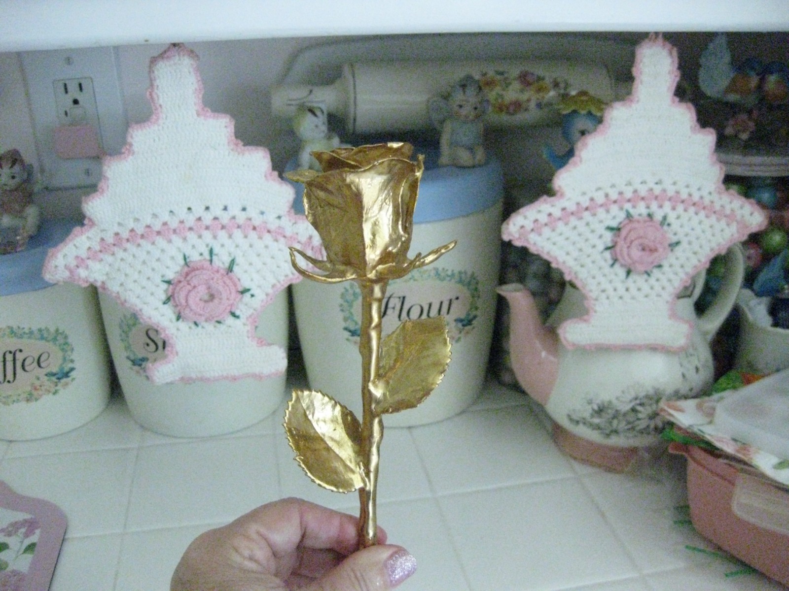 Beautiful 24K Gold Finish Dipped Real Rose
