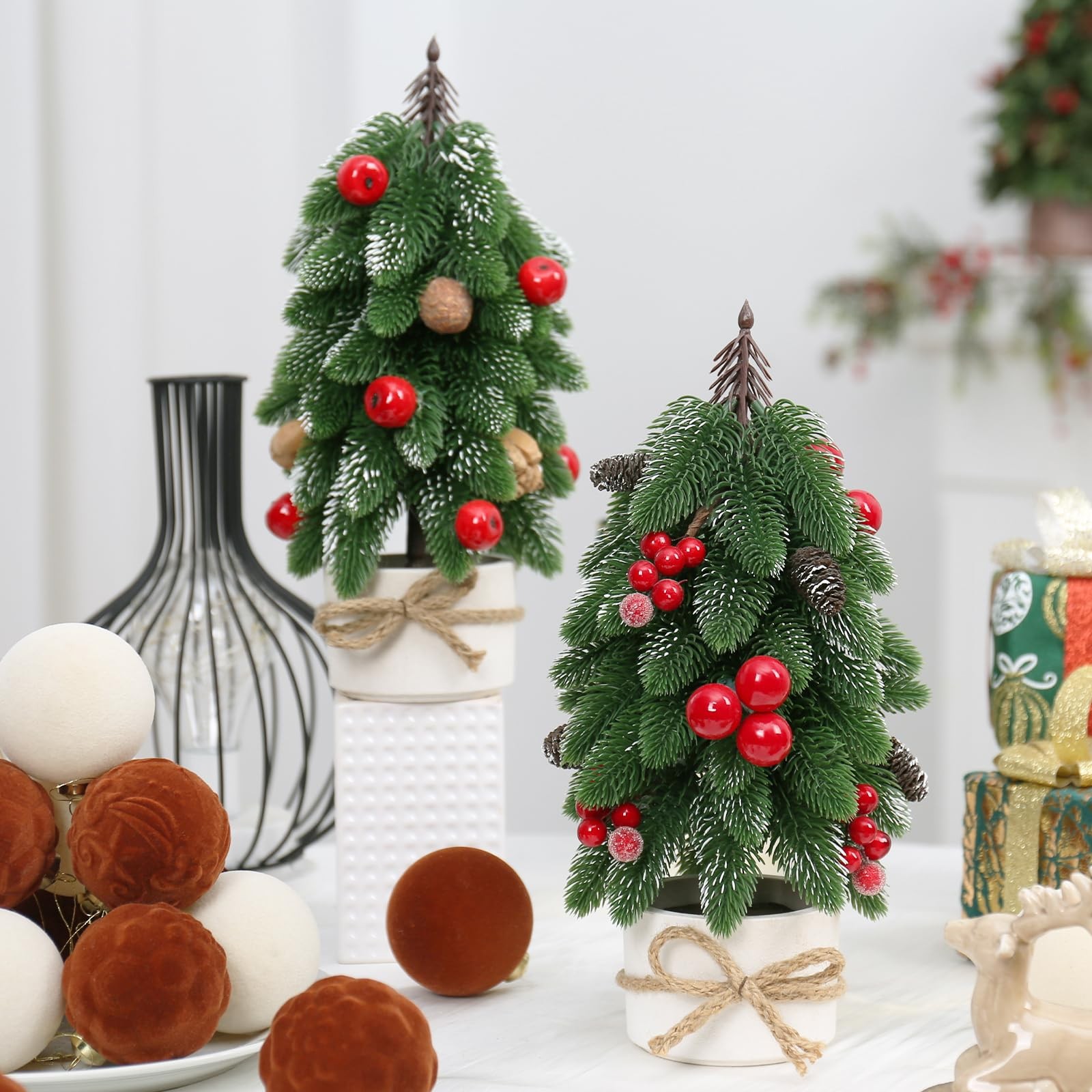 2 PCS Small Christmas Tree Artificial Red Berry Pinecone Mini Tabletop Decor