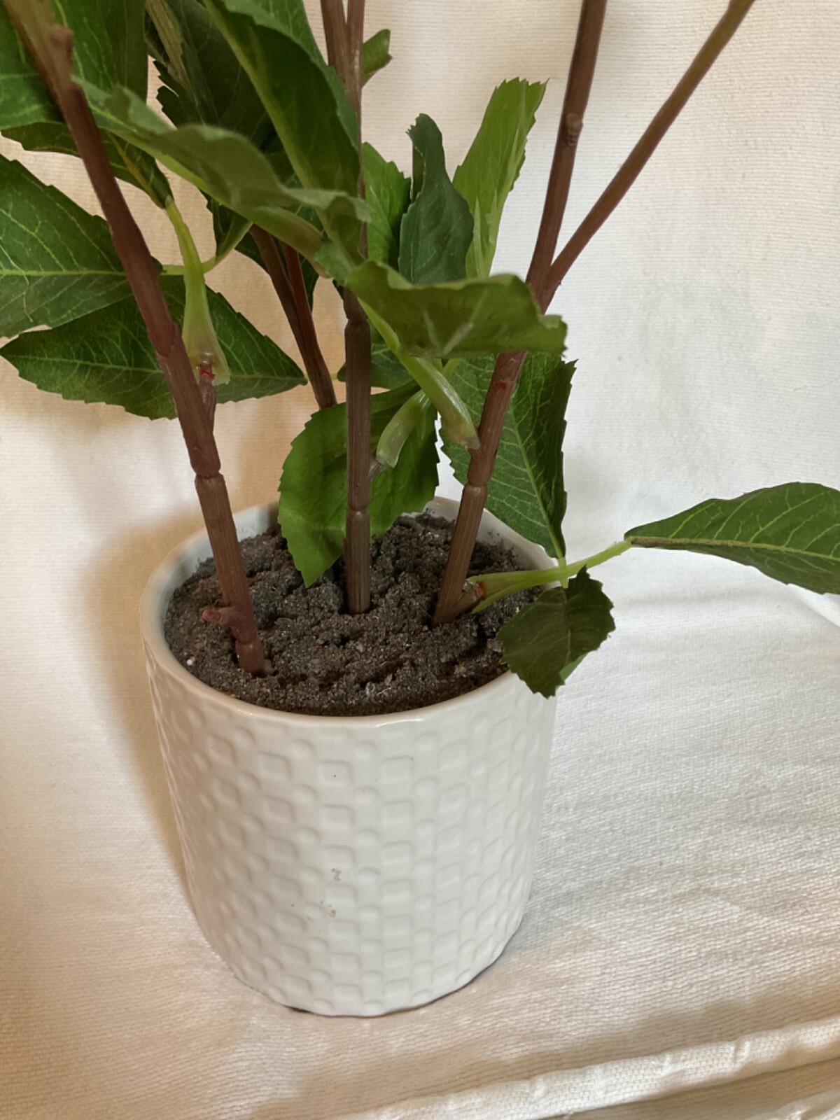 FLORAL ARRANGEMENT PINK FLOWERS WHITE CERAMIC POT 16.5 INCHES TALL NEW