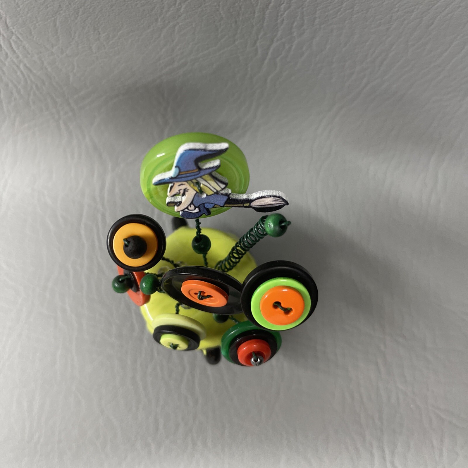 Button Flower Bouquet In Witch Cauldron S&P Shaker Green Orange Halloween Decor