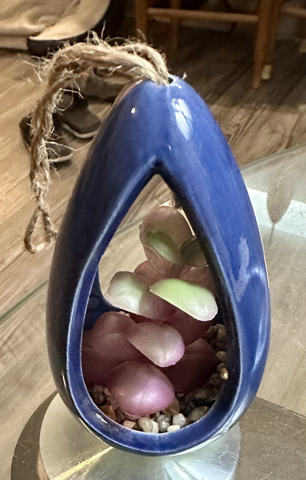 Cute Mini Hanging Succulent with Rocks Shaped Pod Hanging Art BRAND NEW!!!