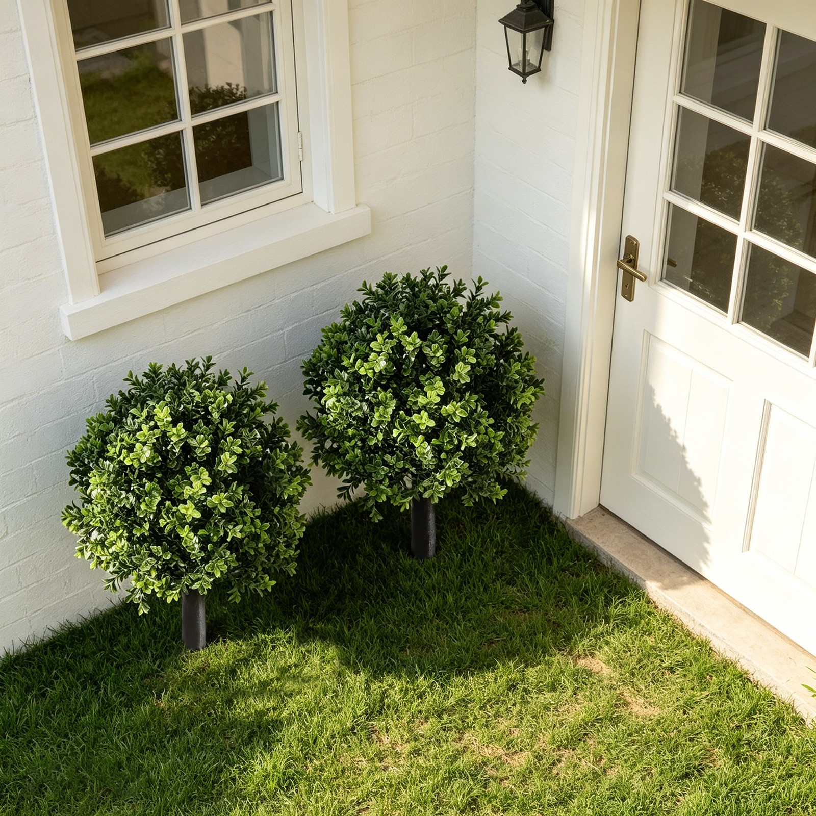 2pcs 22 inch Artificial Boxwood Topiary Ball Trees With Ground Spike UV-Tolerant