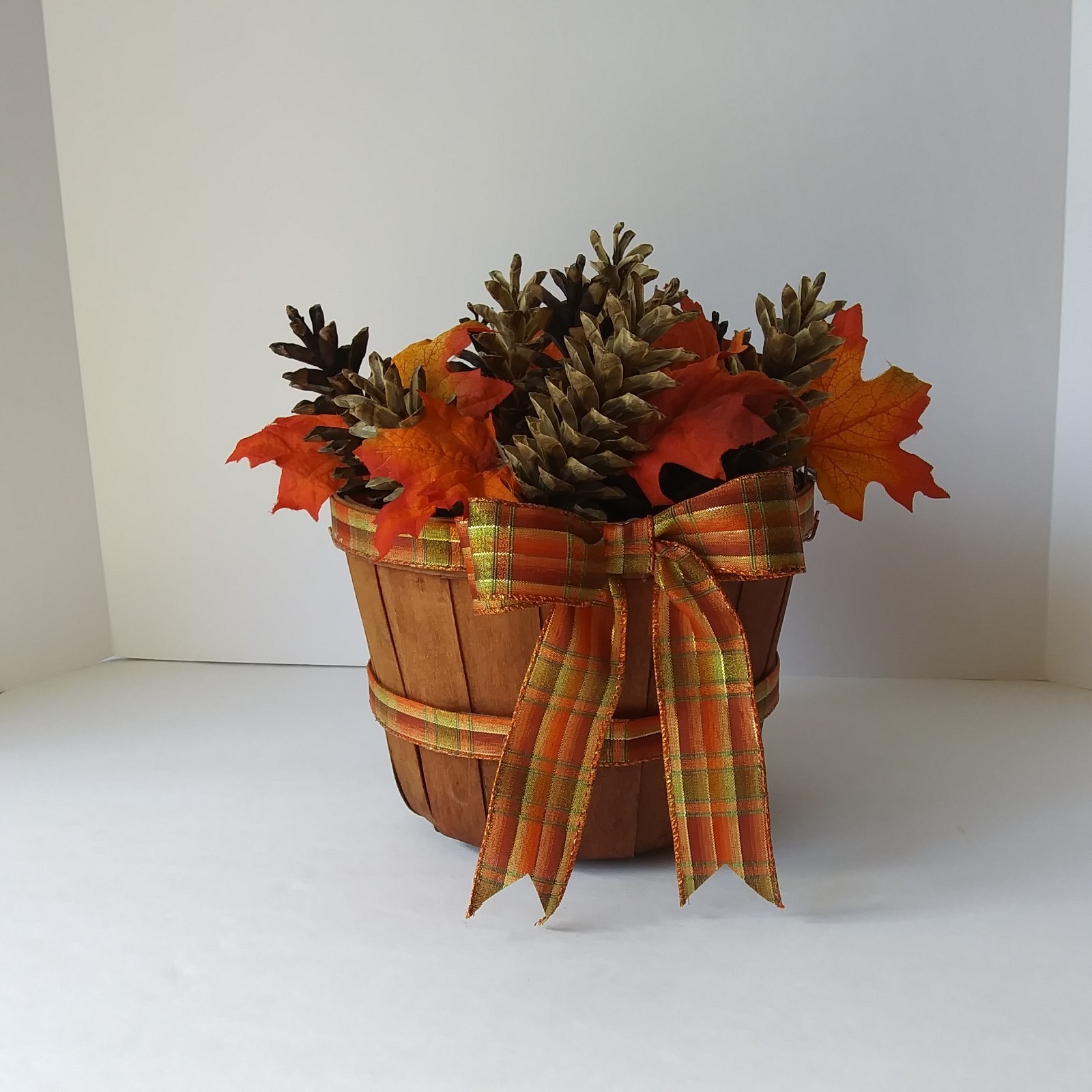 “Rustic Fall Pinecone Basket Centerpiece w/ Autumn Leaves & Plaid Bow Decor