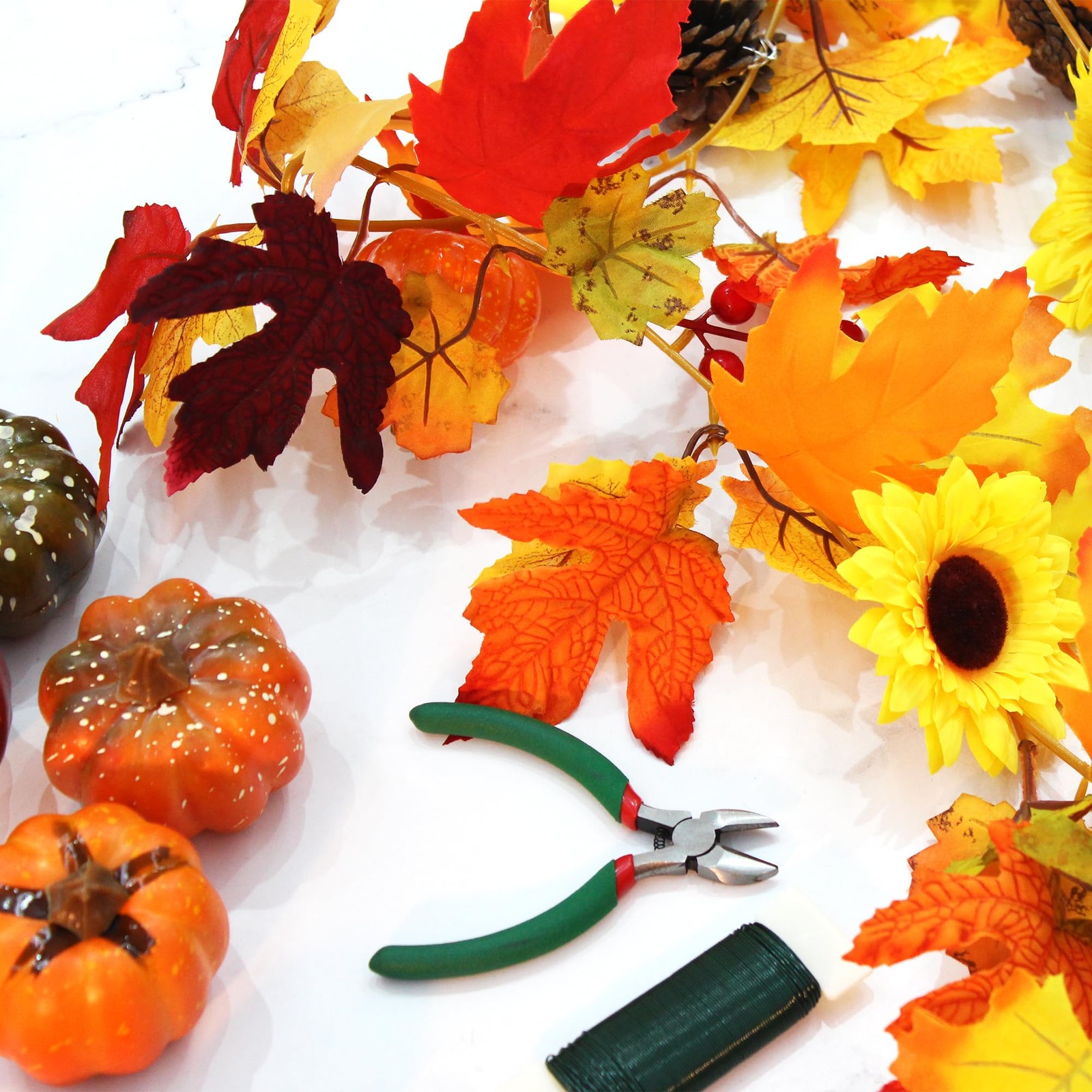 50 PCS Artificial Flowers Fall Decor Fake Maple Leaves Bulk Autumn 5-Color