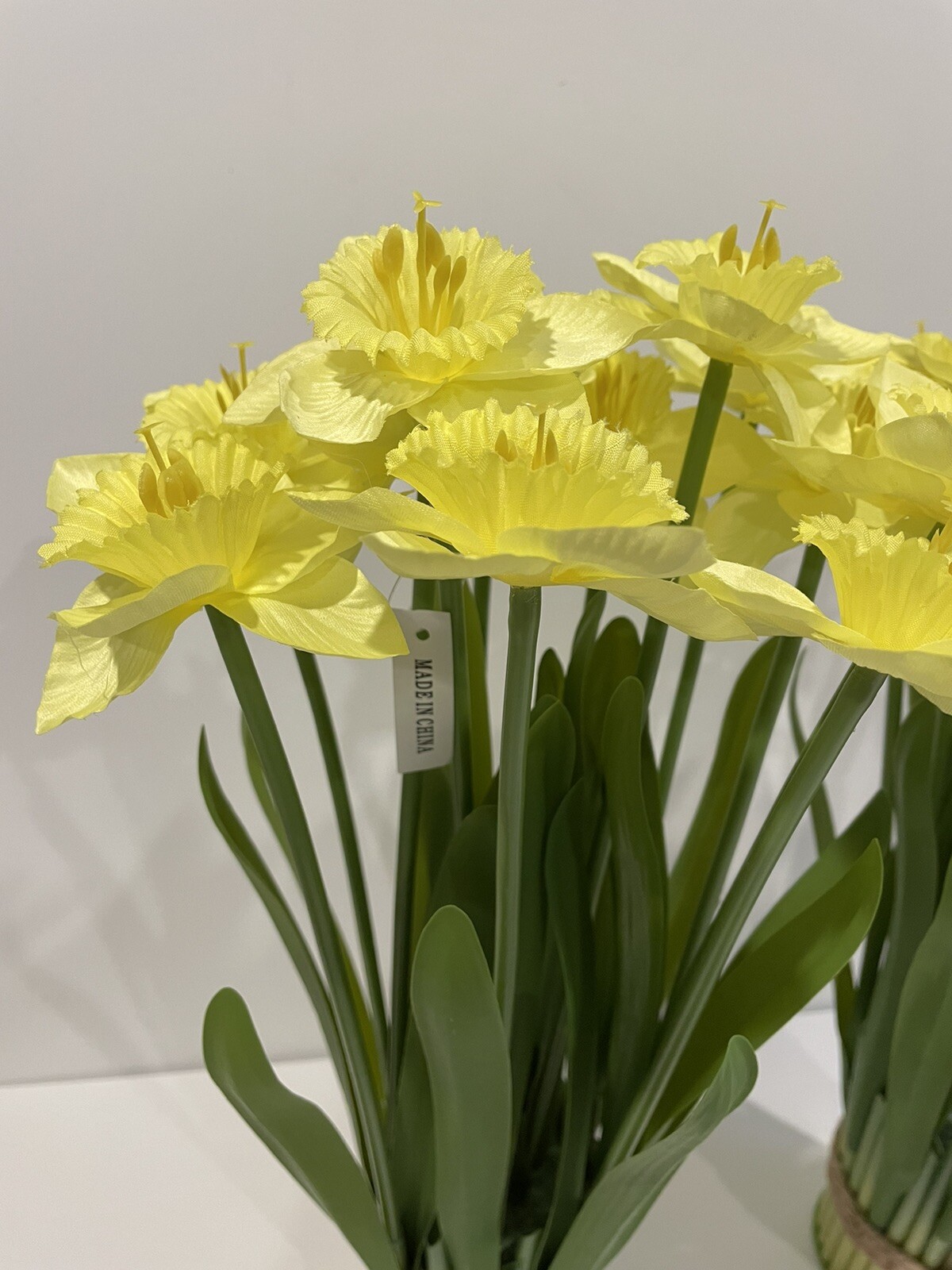Valerie Parr Hill Daffodil Bundles – Large 15” Yellow Set of 2 NEW