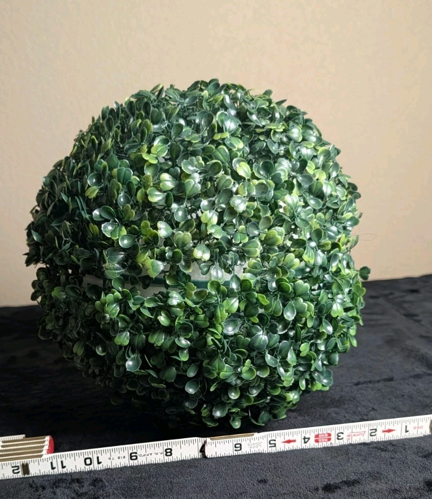 Artificial Topiary Boxwood Ball 2- Piece, 1 Ball, 10-inch Diameter Greenery