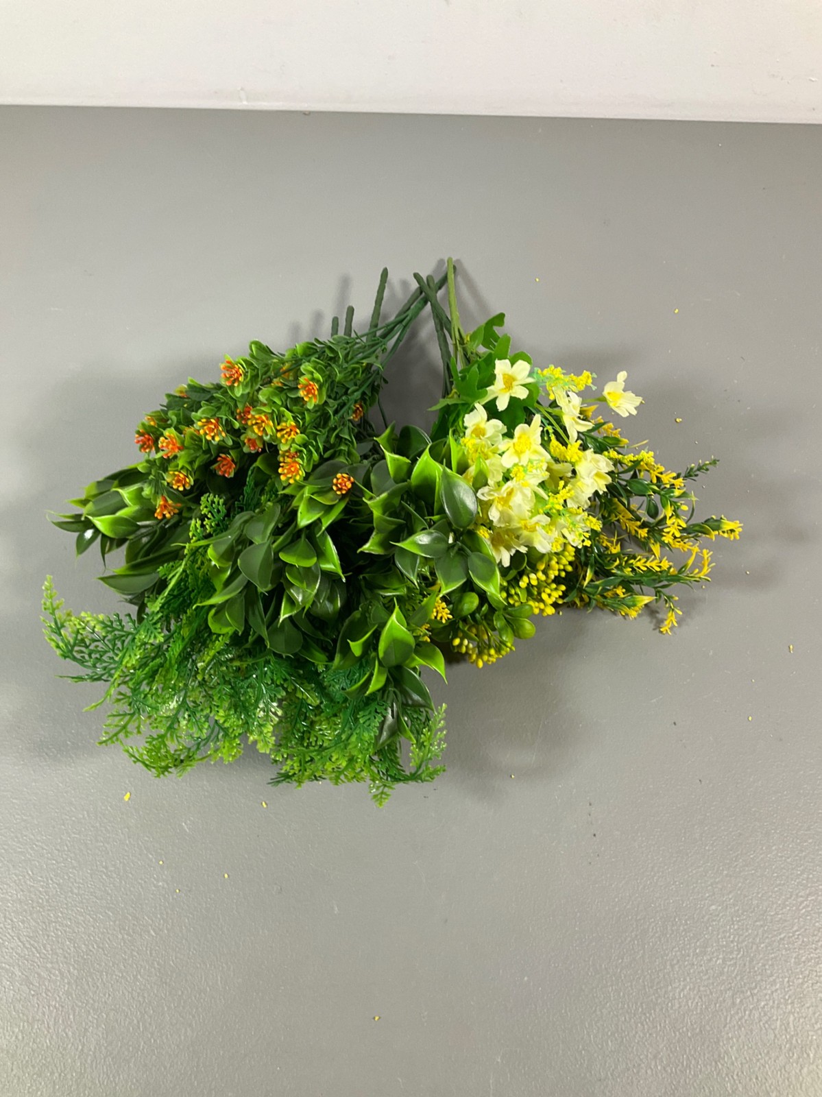 WAKISAKI 9-Bundle Multi-Species Realistic Faux Plants Artificial Flowers for Out