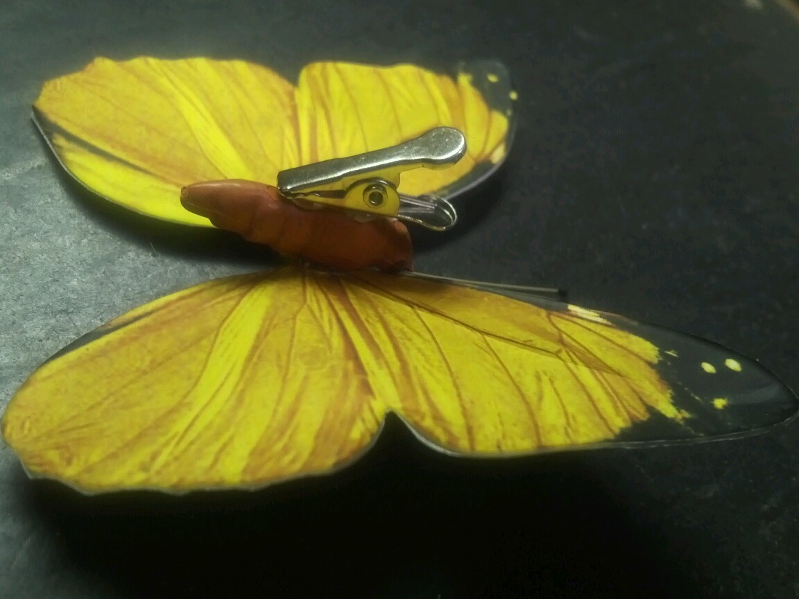6 BUTTERFLIES 3D PAPER YELLOW REALISTIC CLIP ON DECORATIVE FLORAL HOME DECOR