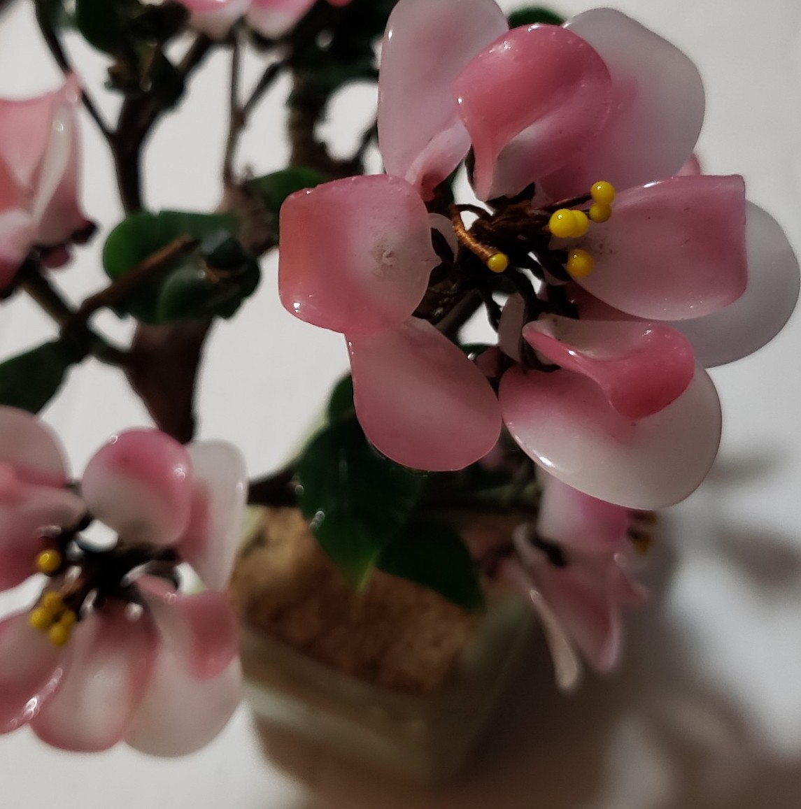 VTG Cherry Blossom Jade? Gemstone Leaves Bonsai Tree Rose Quartz Petals *Cracks