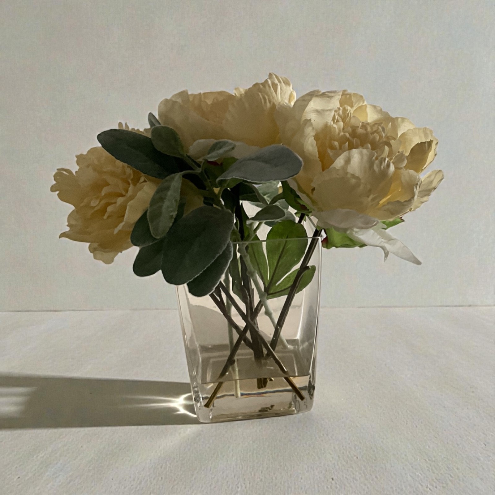 Silk Artificial Flower Arrangement Cube Glass Vase Acrylic Water