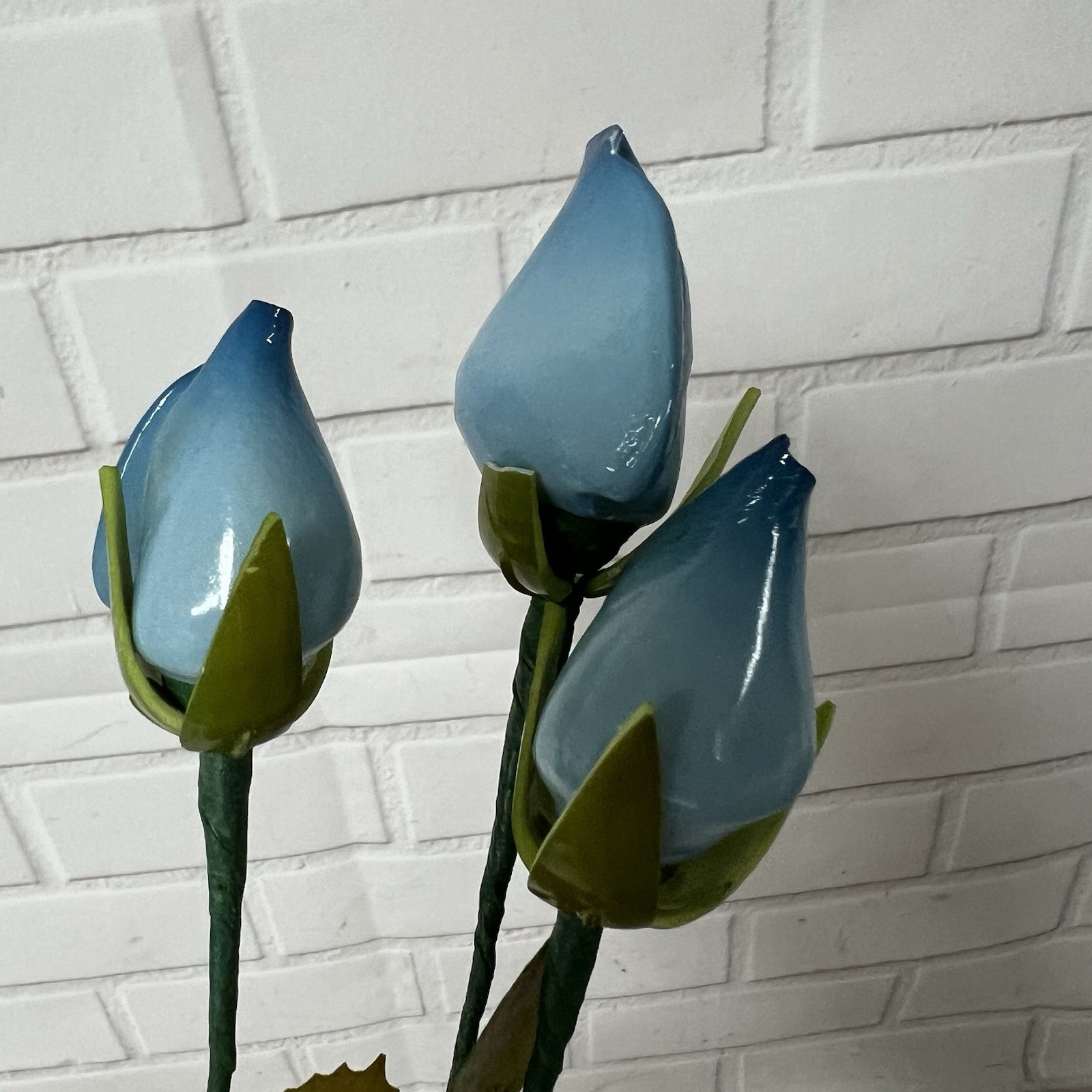 Vintage Set Of 3 Blue Ceramic Tulips Rosebuds Flowers Decor Stems Leaves
