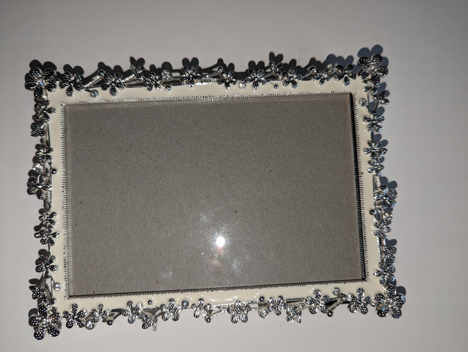Set of 2 5×7 Silver Flower Edge With Crystal Embellishments And Built In…