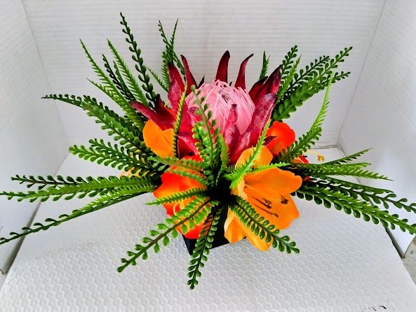 Artificial tropical floral arrangement (ROUND)