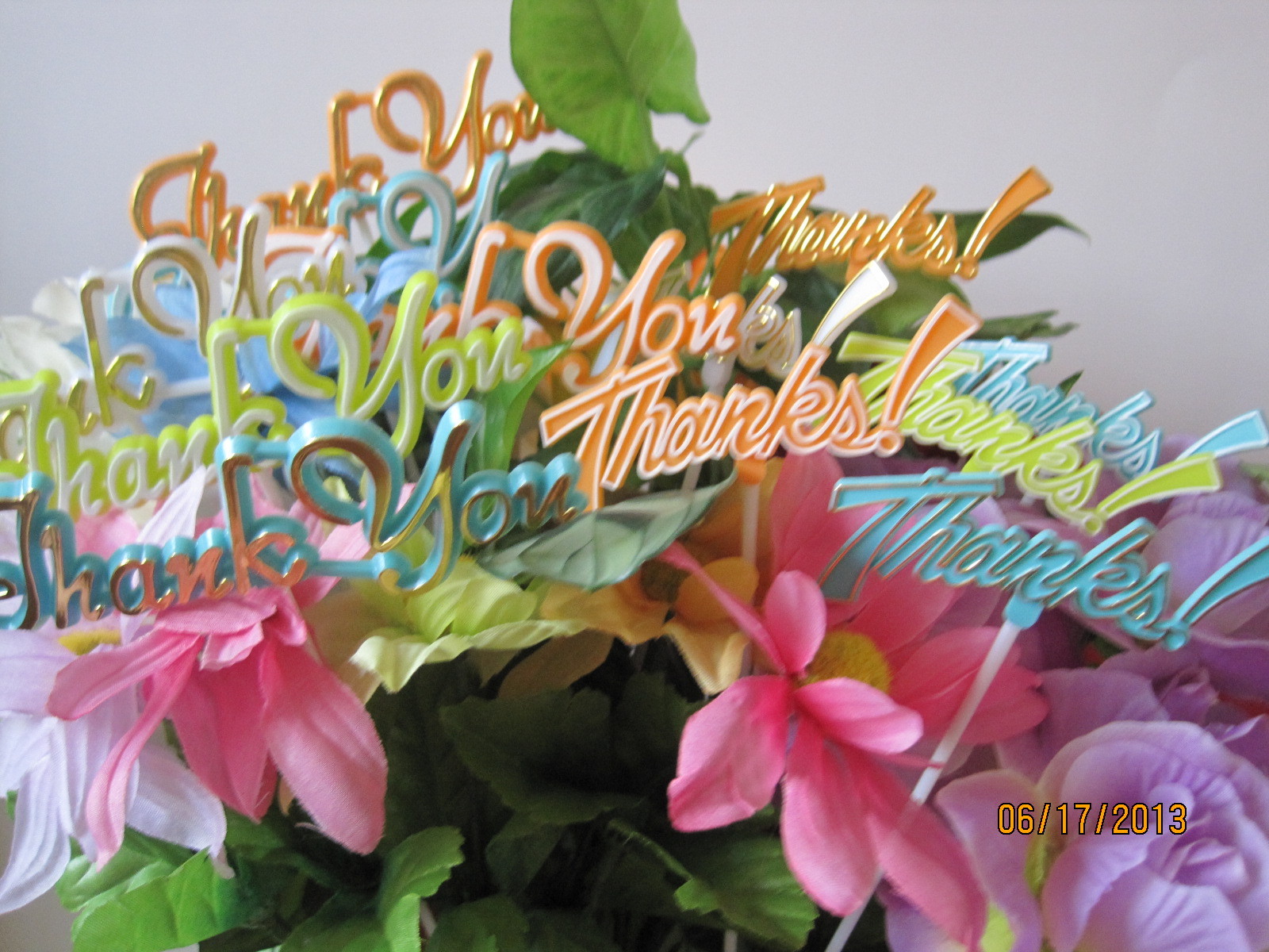 Floral Picks THANKS, THANK YOU, THANKS FOR A JOB WELL DONE, 3, 6 or 12/Pk NEW!