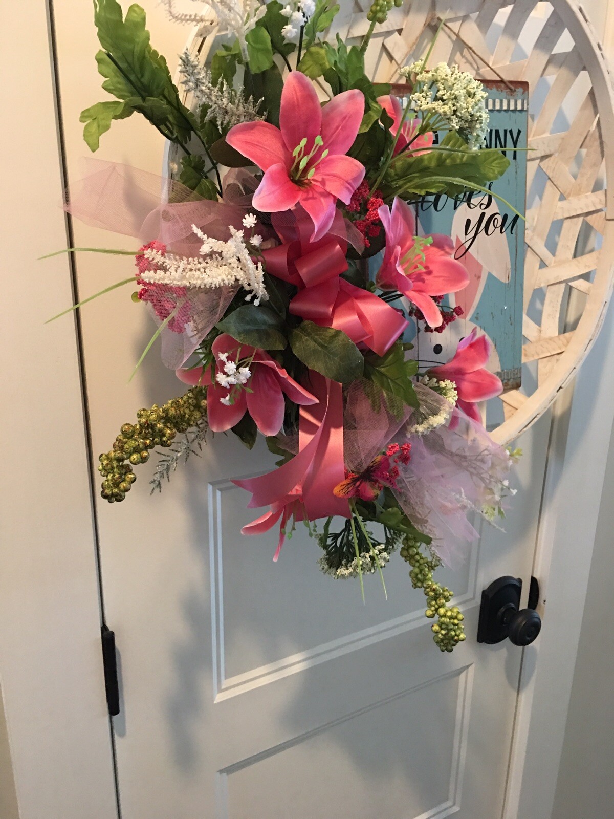 Easter Bunny Wreath/ Tobacco Basket 22”