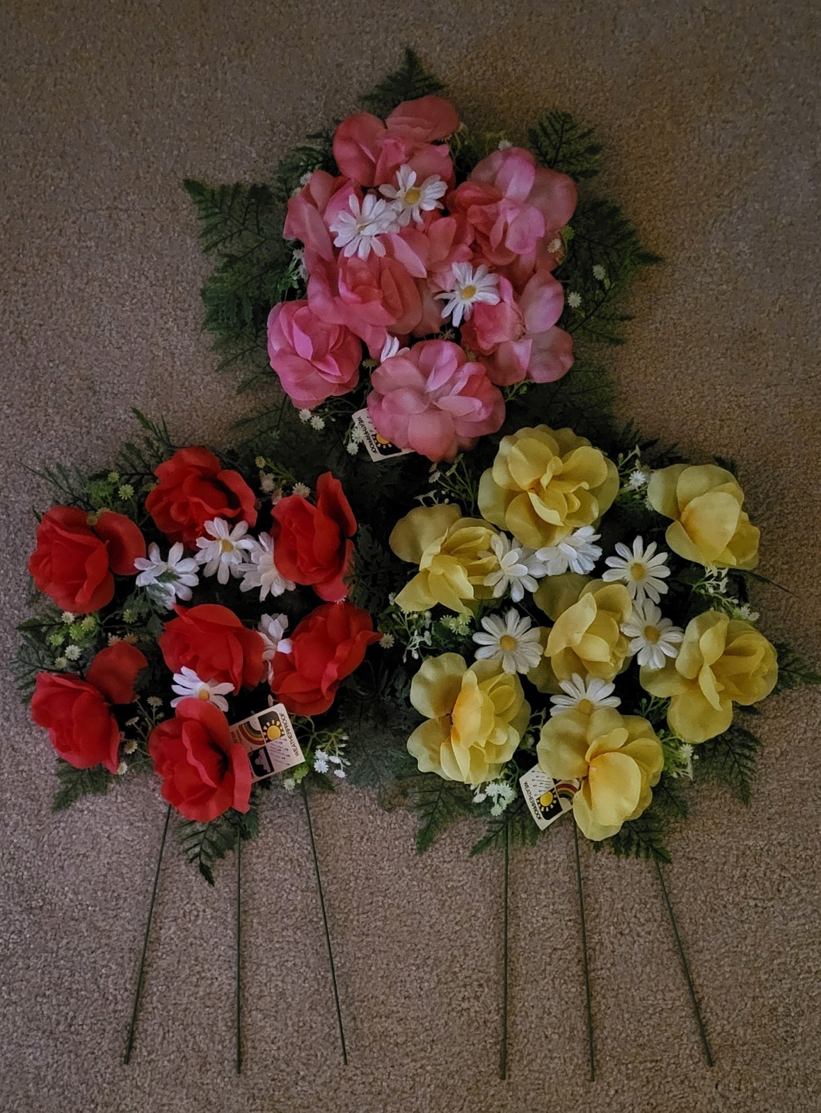Wreath Artificial Flower Free Standing Decoration Indoor/Outdoor Asstd Color NWT