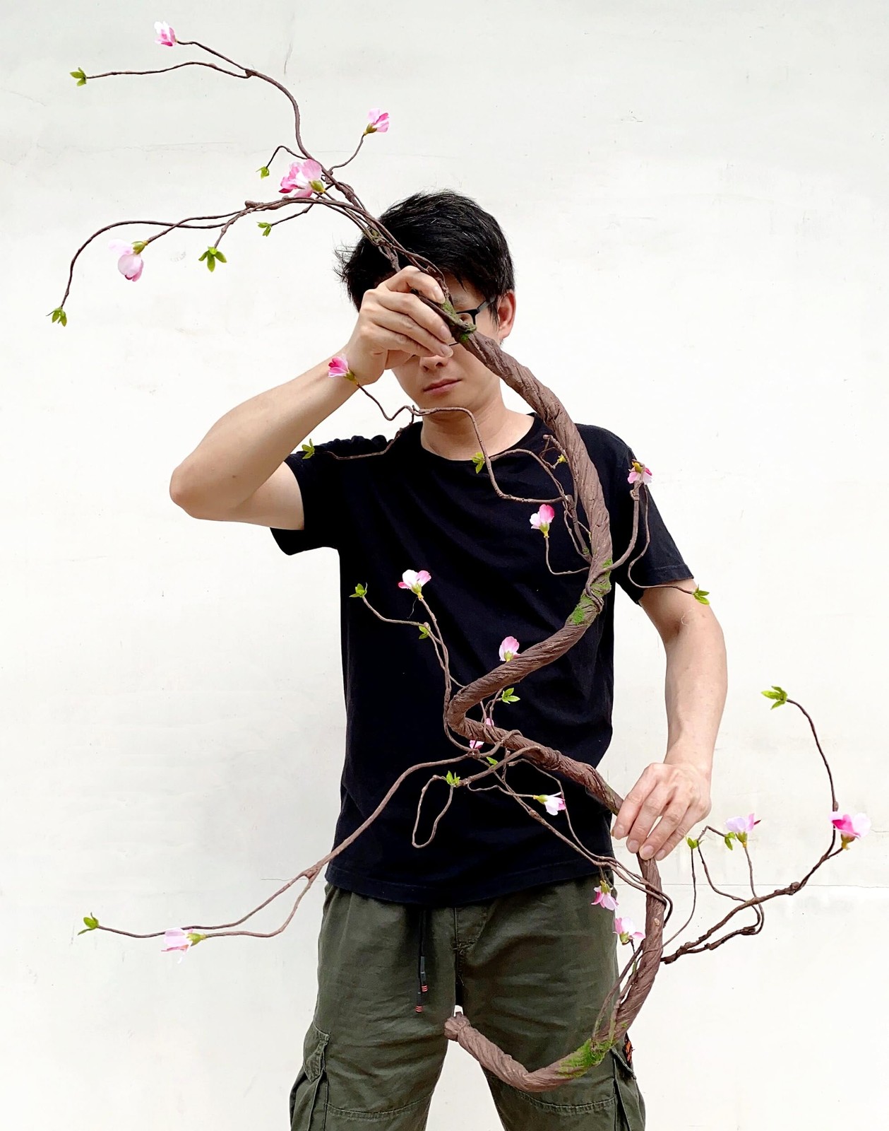 Artificial Tree Branches Jungle Rattan Foam Long Vines with Flowers and Leave…
