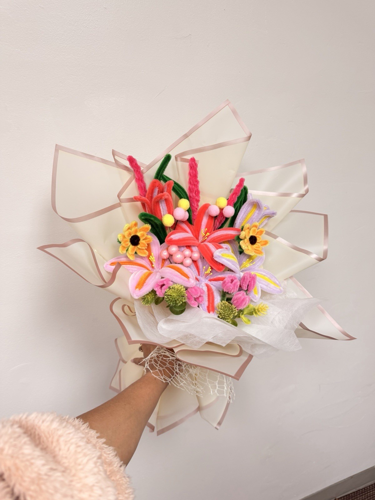 DIY Pipe Cleaner Flower Bouquet Crafted Artificial Lily Tulip Rose Decor Gift