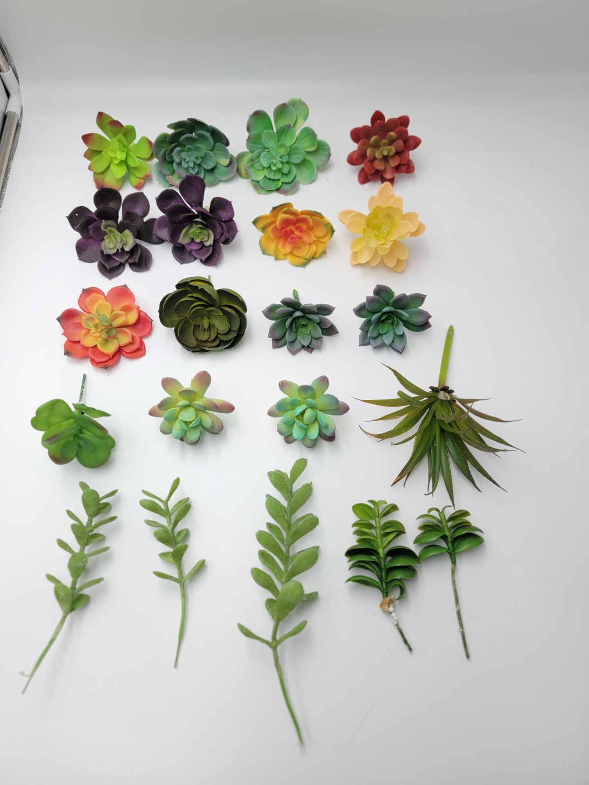Lot of 21 Artificial Realistic Faux Succulent Plants Green Purple Red Orange