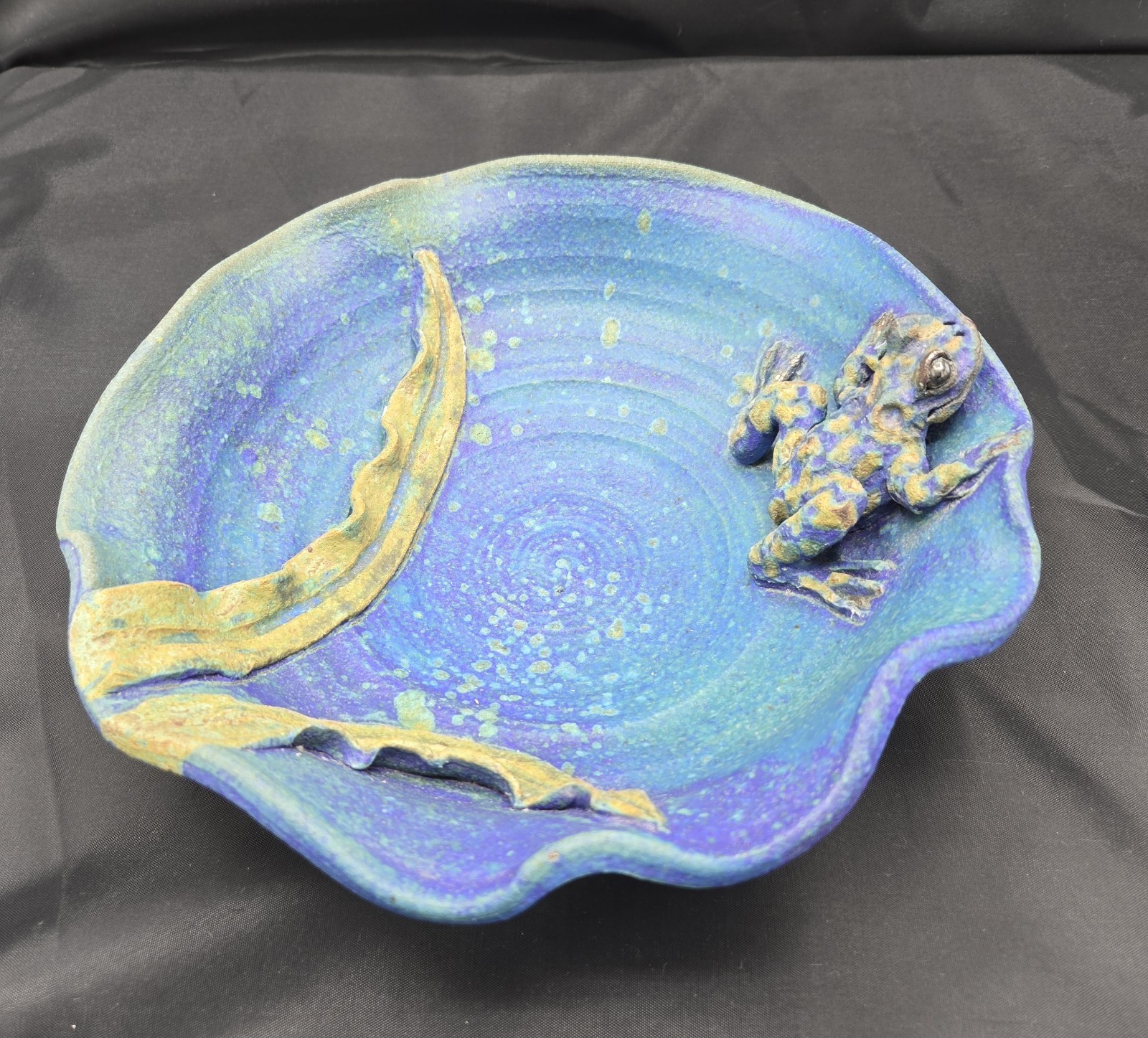 Pottery Bowl W/ Frog SIGNED Handcrafted Beautiful Handmade