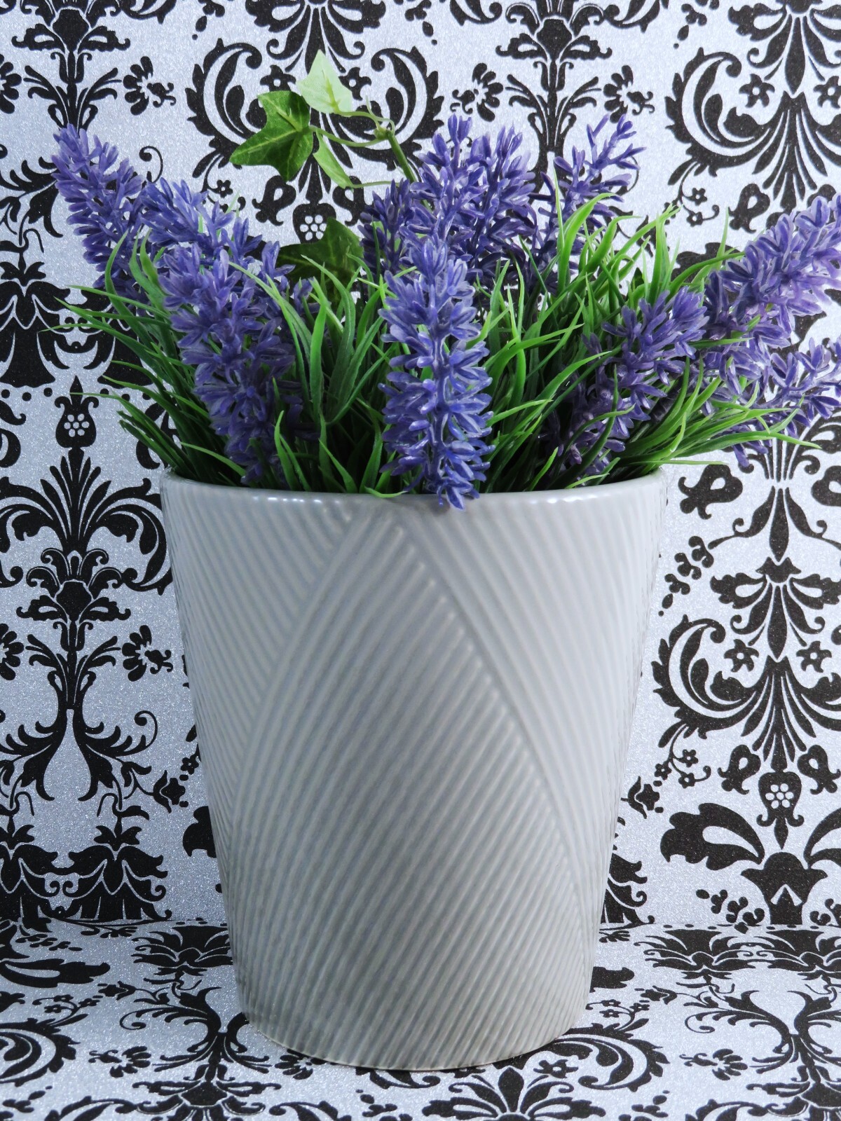 Ceramic Planter Geometric Ribbed Exterior Gray High Gloss Indoor 5.5 Inch