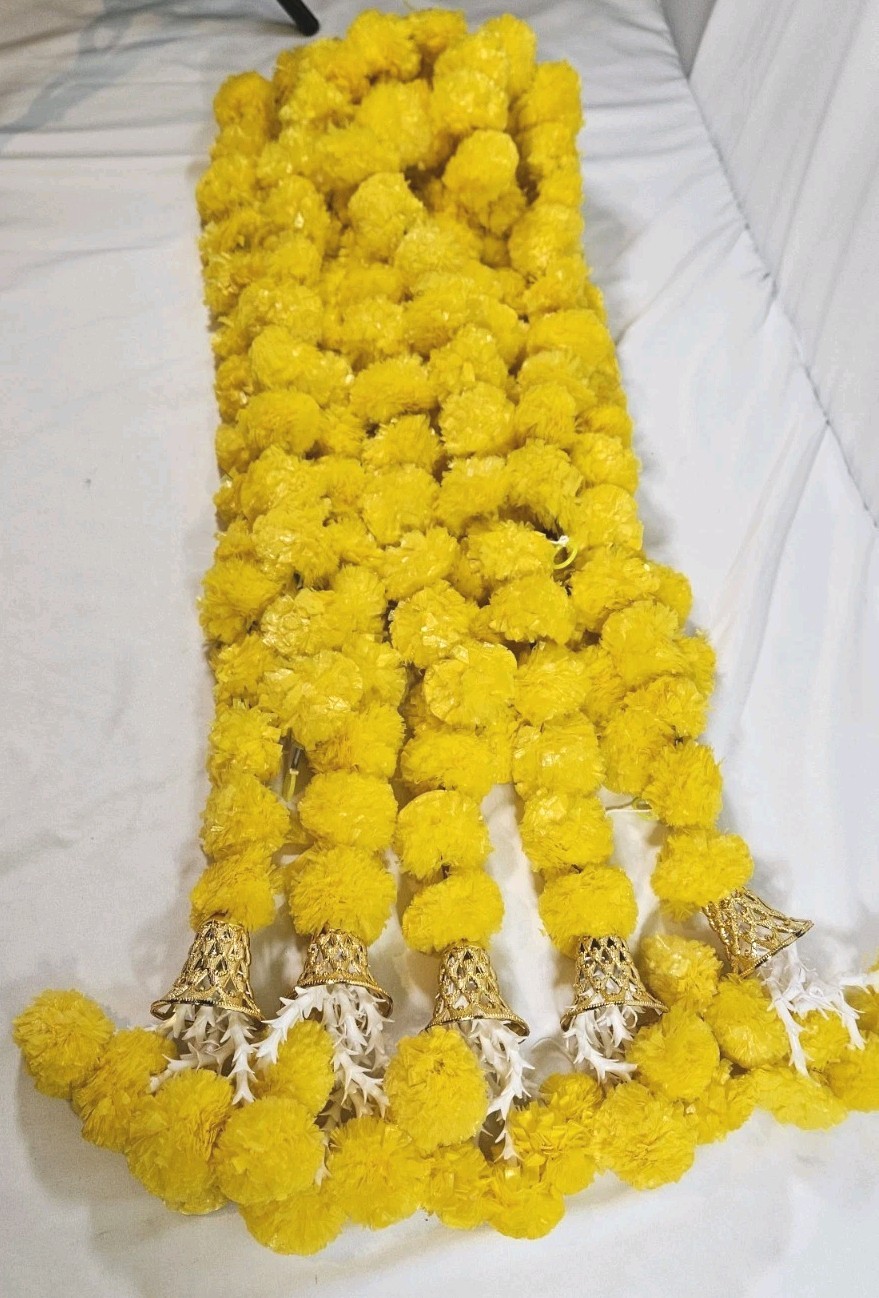 Artificial Marigold Flower Garlands With BELLS Pack of 5 – 5ft Each 50th Anniv