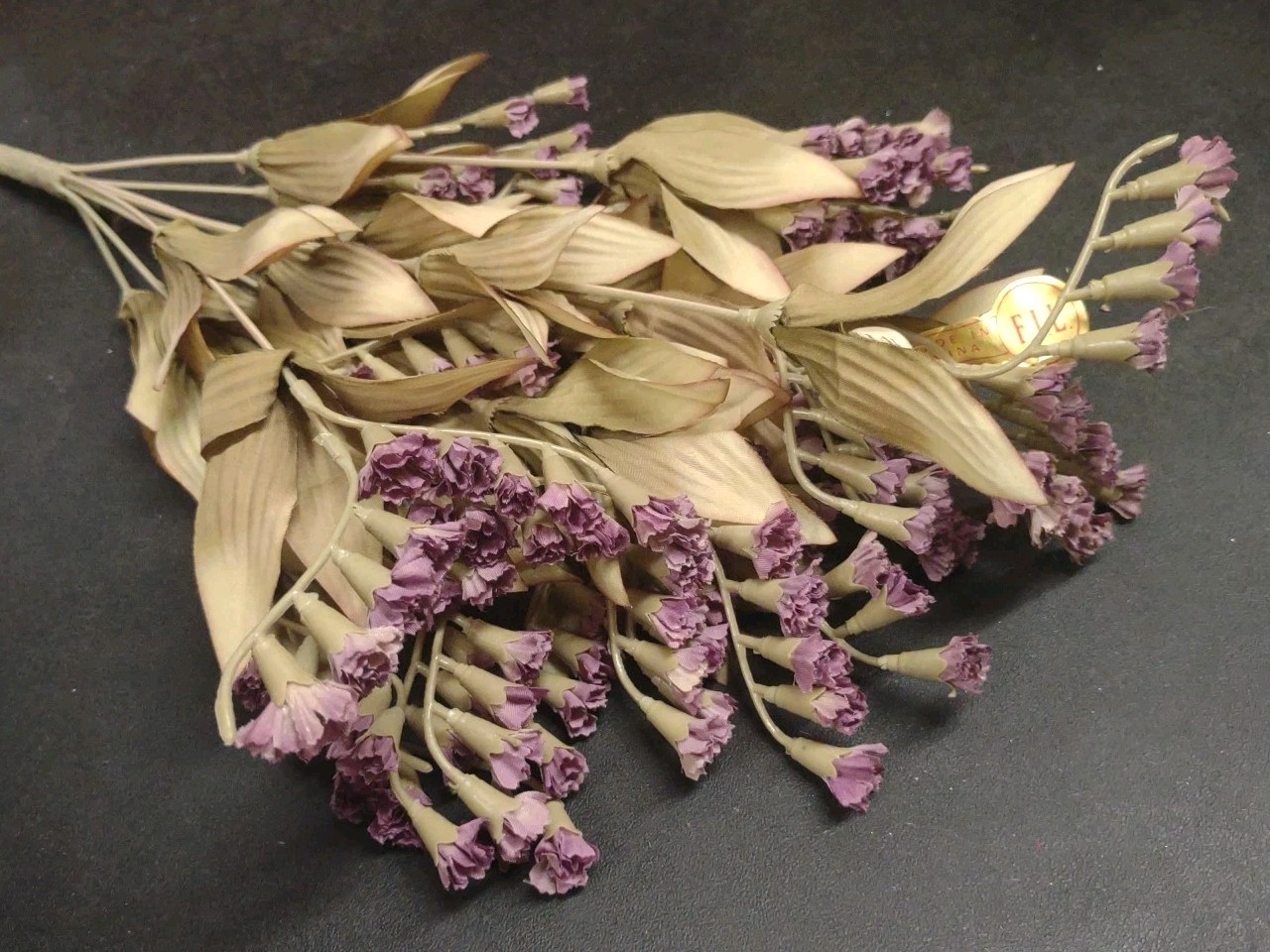 18″ Dried-Look Silk Statice Bush 11 Stems Medium Purple, Papery Dry Fall Foliage
