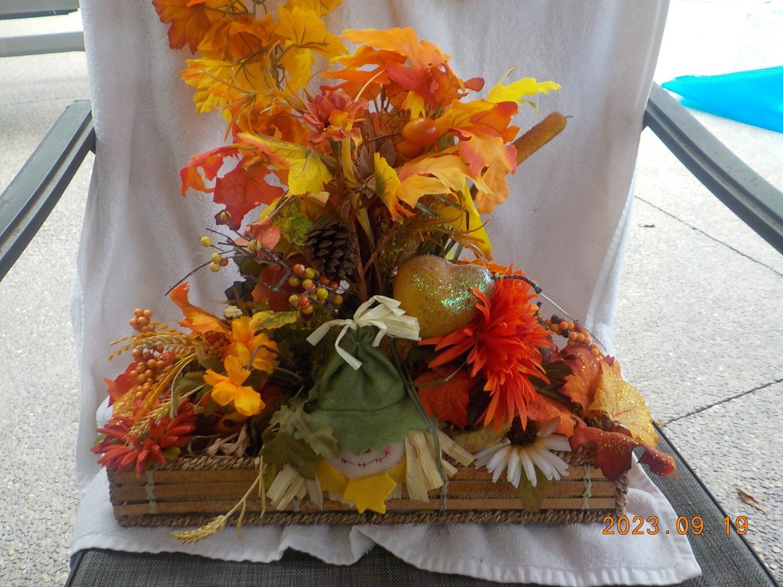 Fall Thanksgiving artificial centerpiece Floral arrangement plus leaf garland