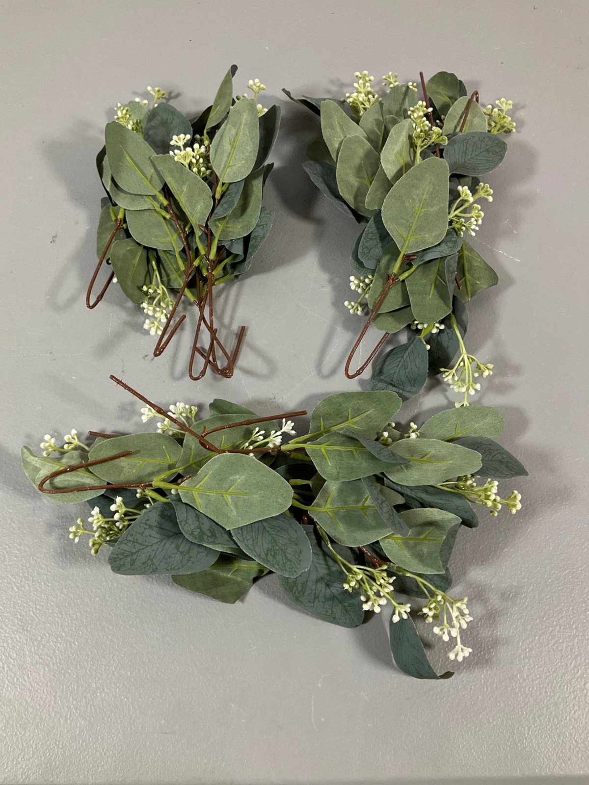 Whonline 20pcs Artificial Eucalyptus Stems with White Seeds for Wedding and Home