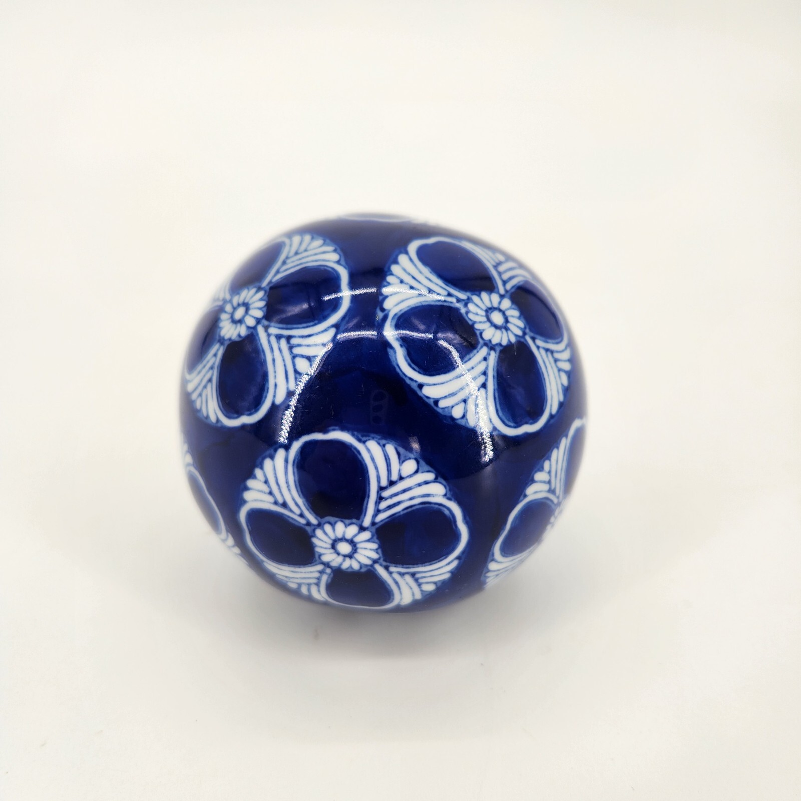 Porcelain Glazed Flower Decorative Round Ball